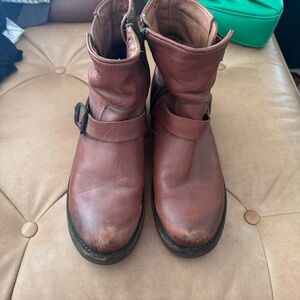 FRYE Vicky 6” ankle short brown buckled biker boots size 9.5